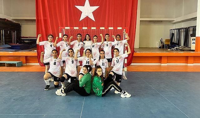 Van'da Kadın Hentbol Spor Kulübü Çeyrek Finalde