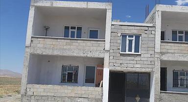 Van'da Vatandaş İsyan Etti, Elektrik Yok, Su Yok