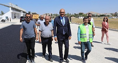 Van'da İpekyolu'nda 75 bin ton asfalt serimi haberi