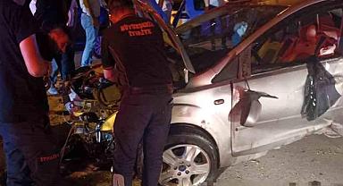 Van'da Otomobil ile Kamyonet Çarpıştı, 3 Kişi Yaralandı