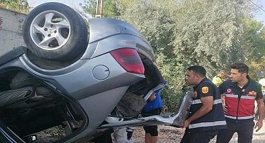 Van'da korkunç Kaza: Otomobil Havada Uçtu, 2 Yaralı!