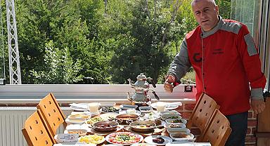 Ahmet Cintan'la Van Kahvaltı Hakkında Röportaj