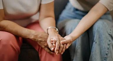 Alzheimer Gençler Arasında da Artış Gösteriyor