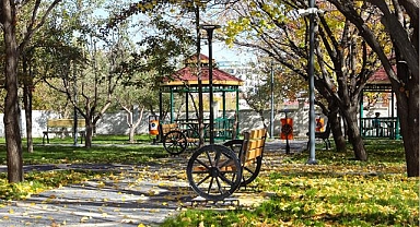 VAN'DA HATUNİYE MAHALLE PARKI'NI HİZMETE AÇTI