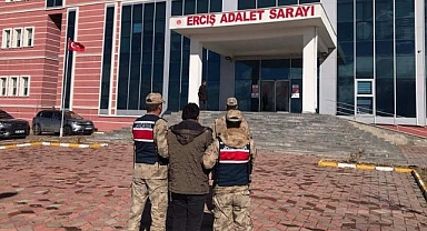 VAN'DA POLİSTEN KAÇAN ŞAHIS, PENCEREDEN ATLADI