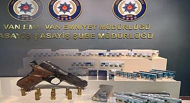 Van'da ruhsatsız tabanca taşıyanlara operasyon