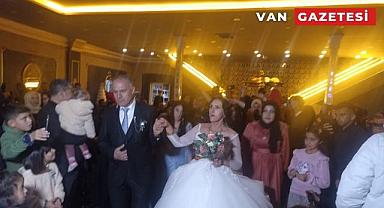 Van'da Tekin ve Kıran'ın mutlu günü