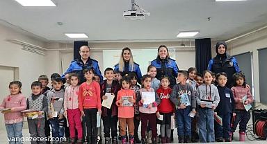 Van'da 10040 kişiye bilgilendirme