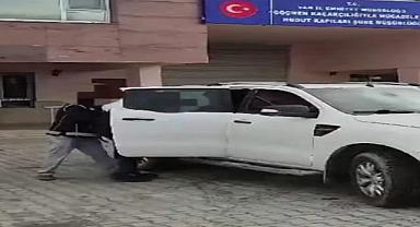 Van'da iki araca el konuldu