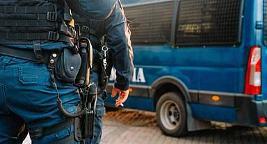 Van'da Göçmen Kaçakçılarına Operasyon