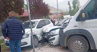 Van'da Zincirleme Trafik Kazası: 1 Yaralı!