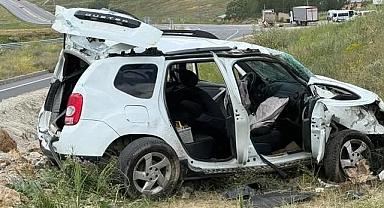 Van'da Araç Takla Attı: 3 Yaralı