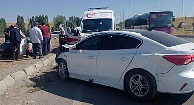 Van’da Kavşakta Kaza: 2 Yaralı