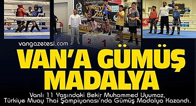 Vanlı Uyumaz’a Türkiye Muay Thai Şampiyonası'nda Gümüş Madalya