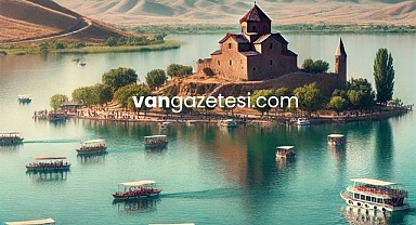 Van'da Yaz Mevsimi Turist Akınına Uğradı