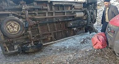 Öğretmen Servisi Devrildi: 12 Yaralı