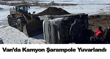 Van’da Kamyon Şarampole Yuvarlandı