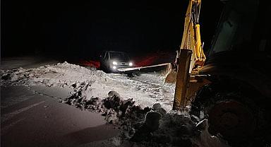 Van'da Mahsur Kalan Sürücüye Ekiplerden Hızlı Müdahale