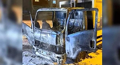 Van'da Çöp Toplama Aracı Kundaklandı
