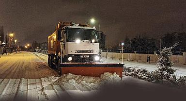 Van’da Yoğun Kar Yağışı Kırsalı Etkiledi