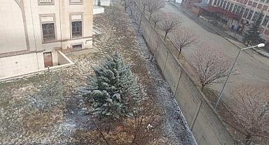 Van’da Bahar Beklenirken Kış Geri Döndü