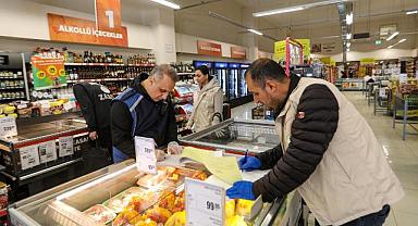 Van'da Marketlere Şok Baskın: Raflarda Neler Çıktı?