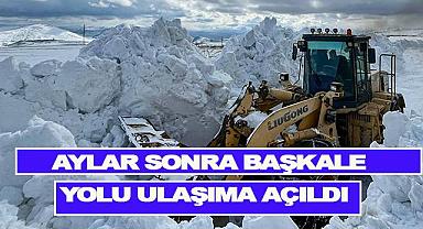 Van'da aylar sonra Başkale yolu ulaşıma açıldı