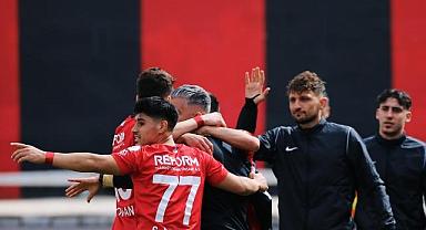 Vanspor kendi sahasında berabere kaldı