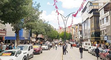 Van’da Bayramda Trafiğe Kapanan Cadde