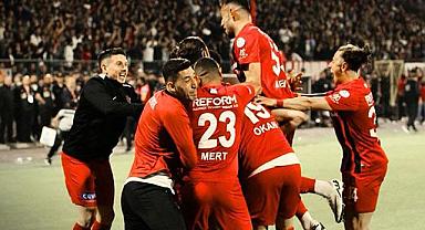 Van Haber - Vanspor 9 Futbolcuyla Yeniden Anlaştı