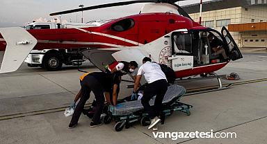 Van'da 79 Yaşındaki Hasta Helikopterle Sevk Edildi
