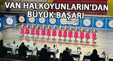 Halkoyunlarında Türkiye 2'si Van'dan Çıktı!