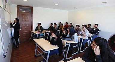 Van'da bu Kurslarla 819 Öğrenci Üniversiteye Yerleşti