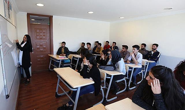 Van'da bu Kurslarla 819 Öğrenci Üniversiteye Yerleşti