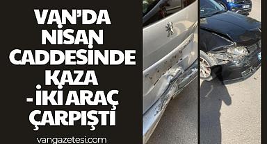 Van'da Nisan Caddesinde Kaza - İki Araç Çarpıştı