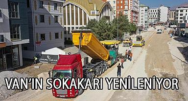 Van Terzioğlu Caddesi Baştan Sona Yenileniyor