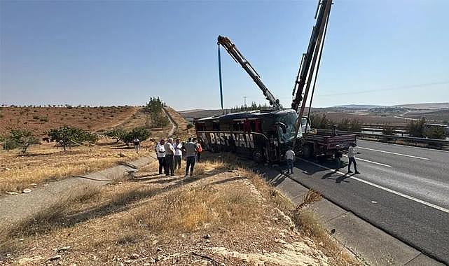 Van'da giden otobüs kaza yaptı