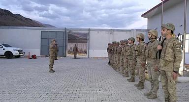 Tuğgeneral Avkıran, Gürpınar jandarma karakollarını ziyaret etti
