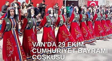 Van'da 29 Ekim Cumhuriyet Bayramı Coşkusu