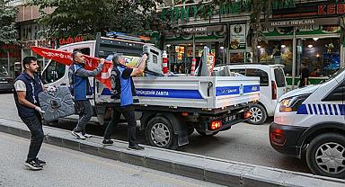  Van'da kaldırımlar temizleniyor
