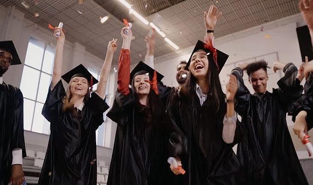 Üniversiteler 3 Yıla mı İniyor?