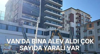 Van'da Araç Yandı, Bina Alevlere Teslim Oldu