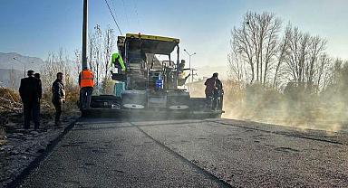 Van’da Sıcak Asfalt Serilmeye devam ediliyor