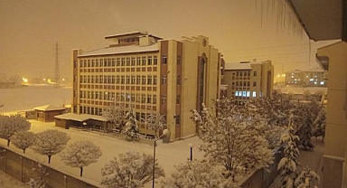 Yarın Van'da Okullar Tatil Edildi