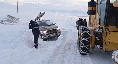Van'da 14 İlçede 625 Yerleşim Yolu Kara Kapandı