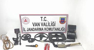 Van’da Kaçak Kazıya Suçüstü: 3 Şahsa Adli İşlem