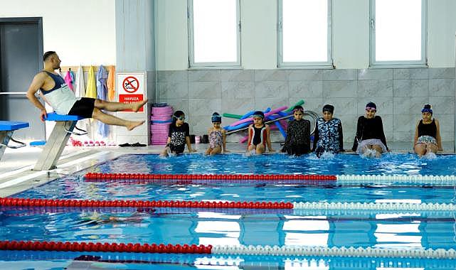 Van'da Çocuklar İçin Yüzme Kursları Başladı