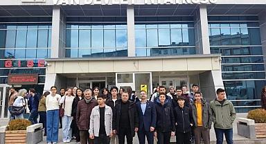 Van'da Pansiyonlu Öğrencilere Tiyatro Etkinliği