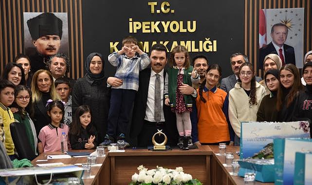Van İpekyolu'nda 20 Kişiye Kitap Ödülü
