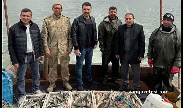 Kaymakam Gilan’dan Erçek Gölü’nde Balıkçılara Ziyaret